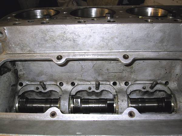 R-R PIII - camshaft in position